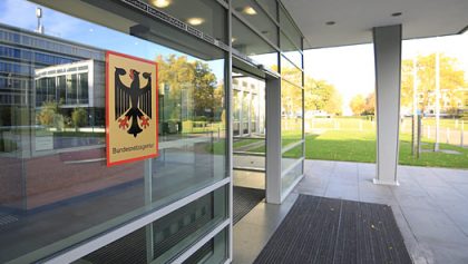 Nemecký regulátor musí byť pri uplatňovaní nariadení EÚ o elektrine a plyne nezávislejší, tvrdí súdny dvor