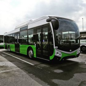 Trenčiansku MHD bude od septembra zabezpečovať 43 nových plynových autobusov